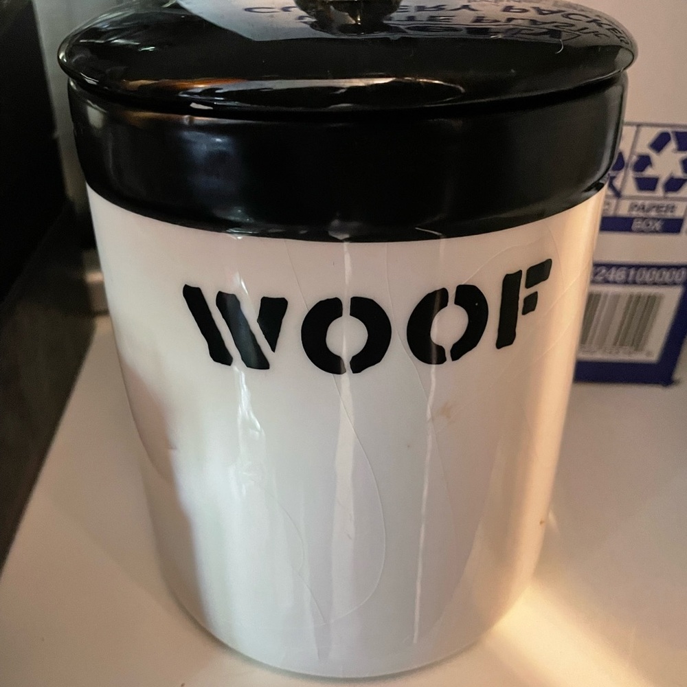 Treats container